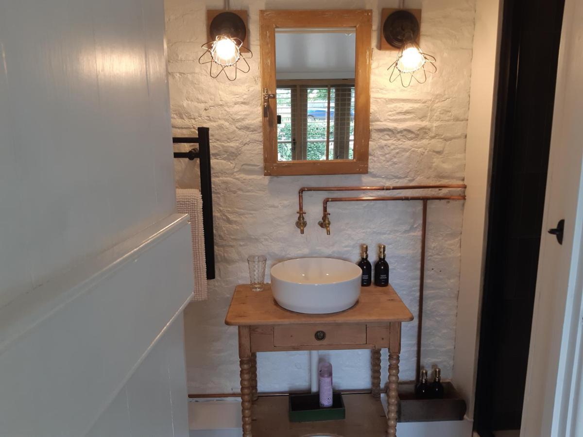 Huberts, Hotel Wedmore Екстериор снимка